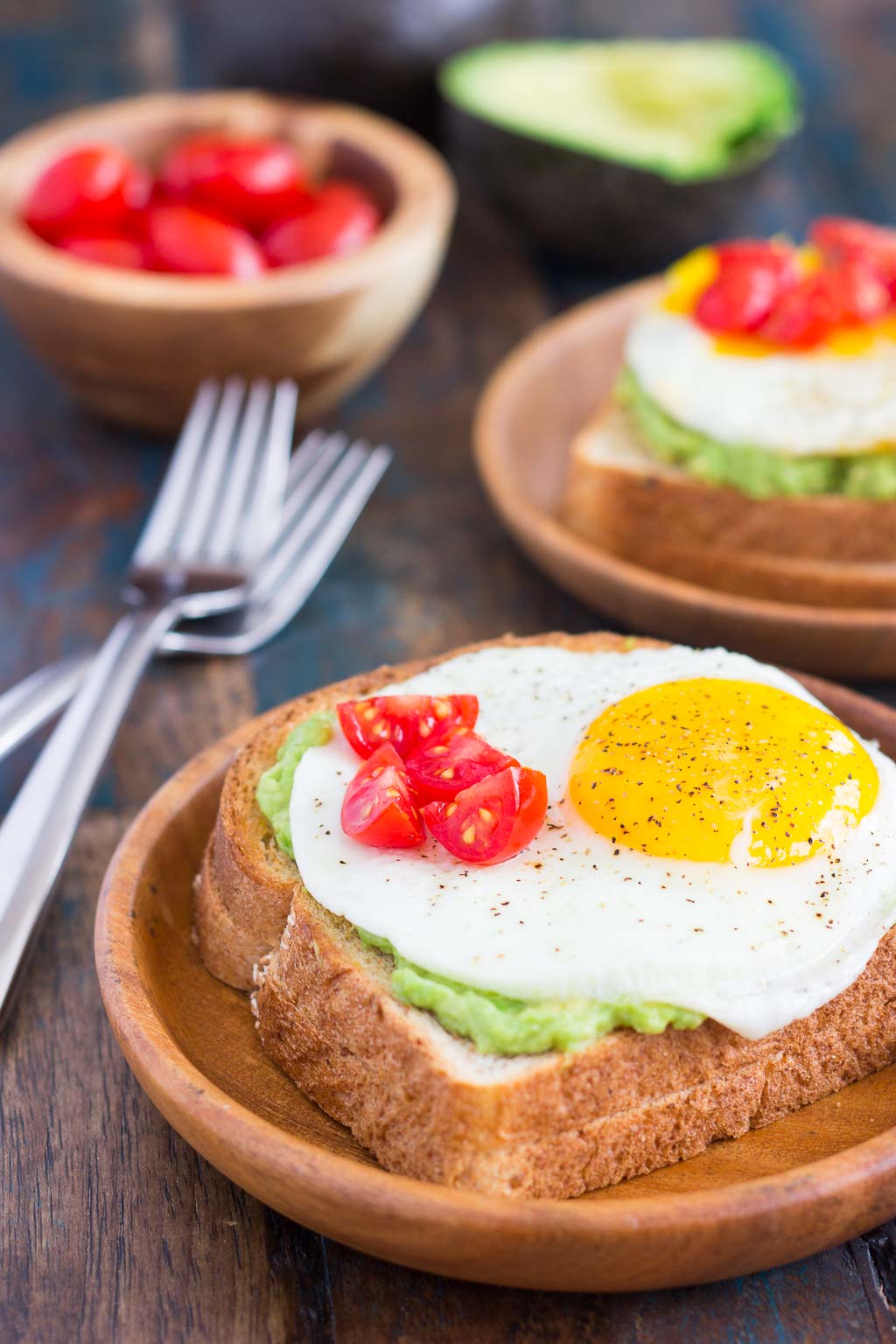 Fried Egg and Avocado Toast - Pumpkin 'N Spice