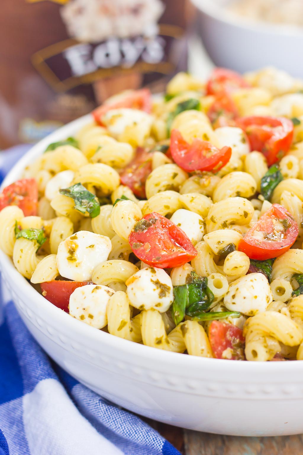 Caprese Pasta Salad (with Pesto!) Pumpkin 'N Spice