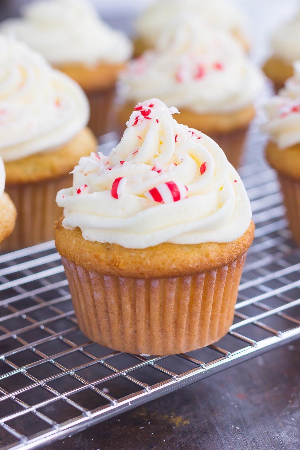 Homemade Vanilla Cupcakes (+ Peppermint Frosting) - Pumpkin 'N Spice