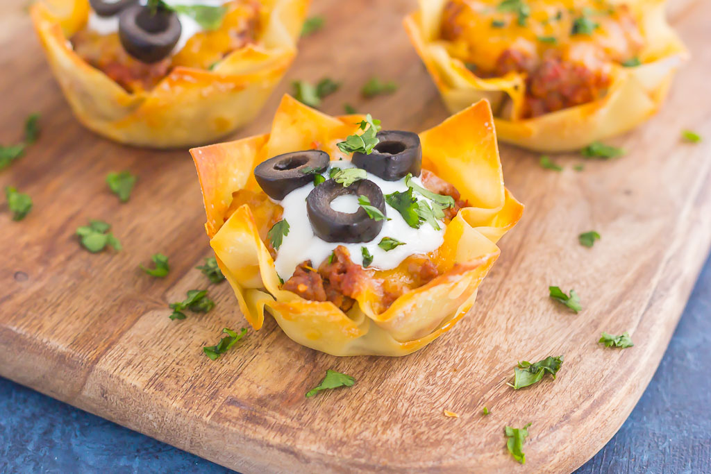 Taco Cups with Beef and Cheese - Dinner at the Zoo