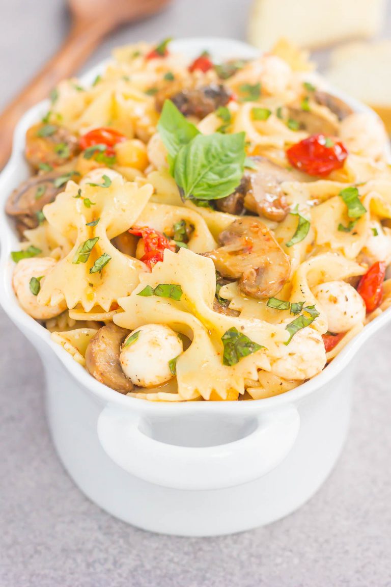 Roasted Mushroom and Tomato Pasta Salad - Pumpkin 'N Spice