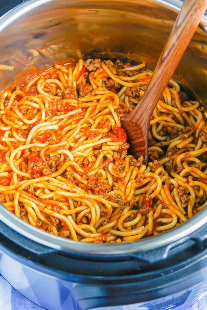 Instant Pot Spaghetti (with Meat Sauce!) - Pumpkin 'N Spice