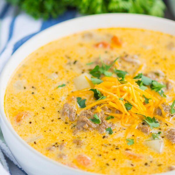 Easy Cheeseburger Soup - Pumpkin 'N Spice