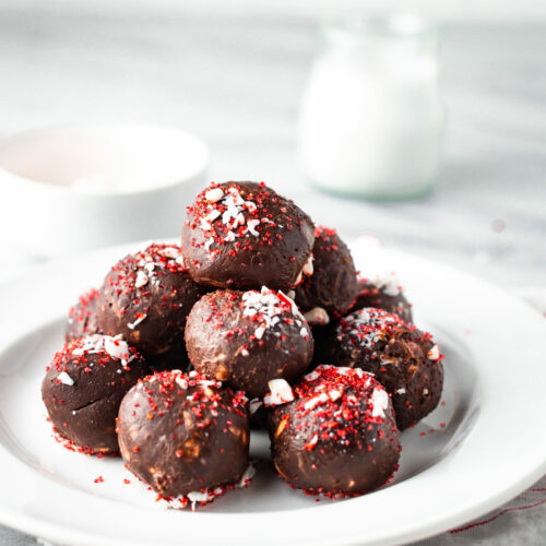 Easy Peppermint Truffles - Pumpkin 'N Spice