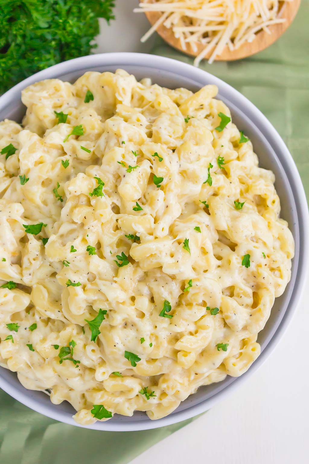 Creamy Garlic Mac & Cheese - A Beautiful Mess