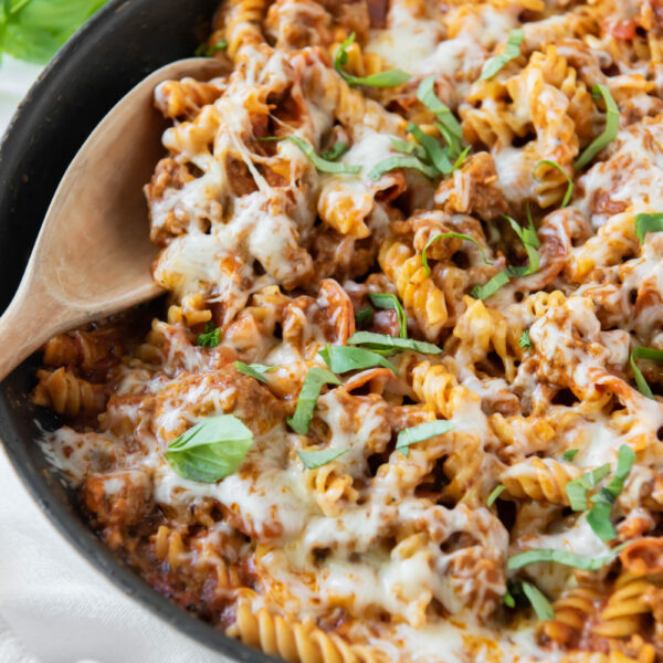 One-Pan Pizza Pasta Casserole Recipe - Pumpkin 'N Spice