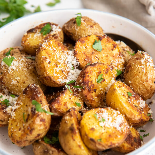 Garlic Parmesan Potatoes - Pumpkin 'N Spice