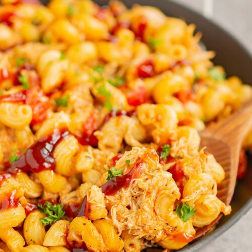 One Pot BBQ Chicken Pasta - Pumpkin 'N Spice