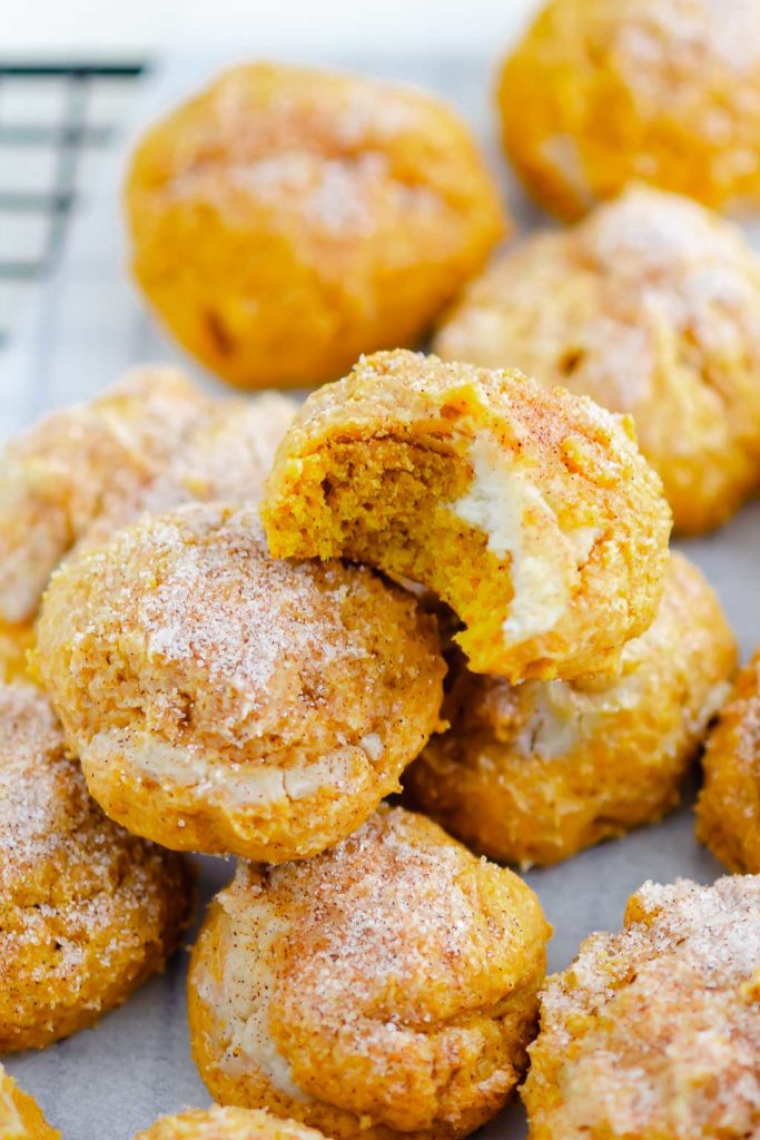 Pumpkin Cheesecake Cookies - Pumpkin 'N Spice