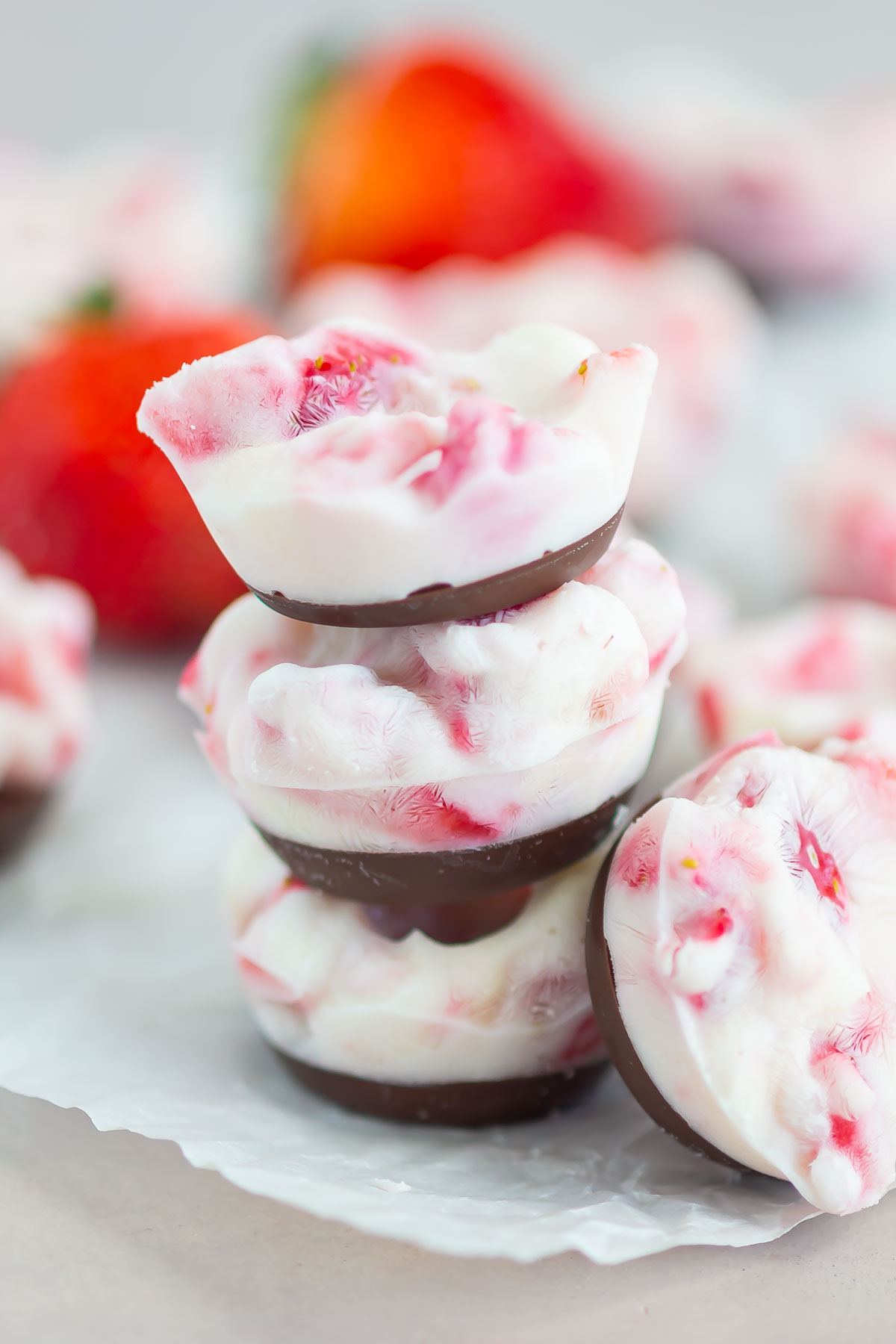 Strawberry Yogurt Bites - Pumpkin 'N Spice