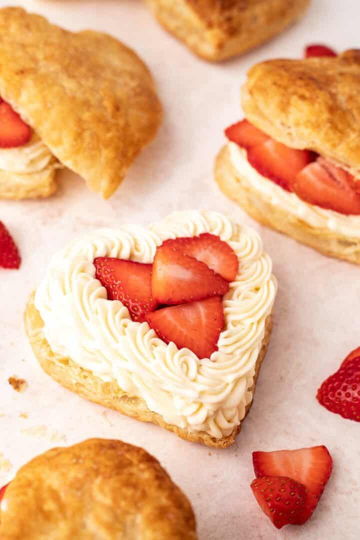 puff pastry hearts with white chocolate mousse and strawberries